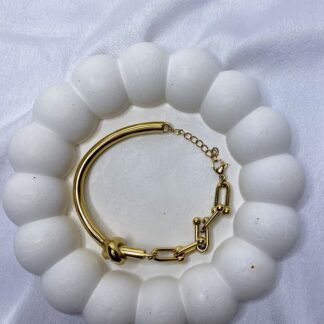 HALF LINK KNOT BRACELET