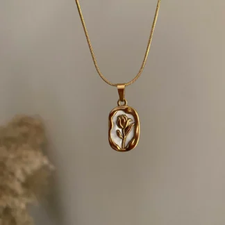 VINTAGE ROSE NECKLACE