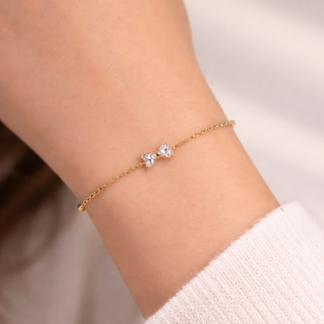 Delicate bow bracelet